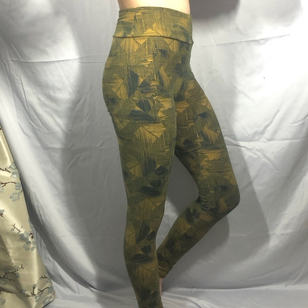 LuLu roe leggings